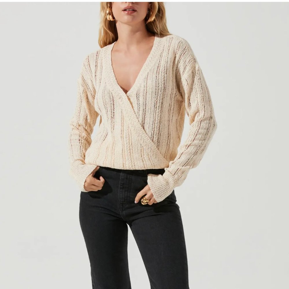 ASTR Biege NWT Wrap Front Pointelle Sweater - SIZE XL
